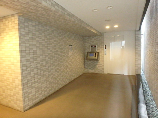 ロビー　エレベータホールです