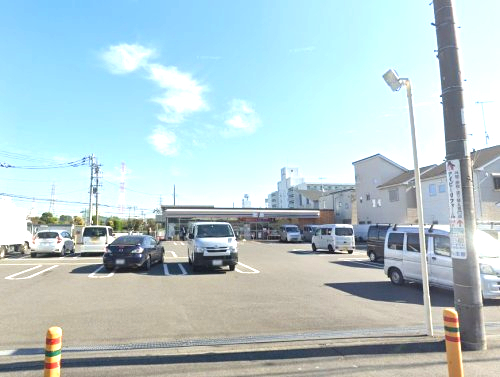 コンビニ　セブンイレブン 厚木岡田4丁目店（コンビニ）まで751m