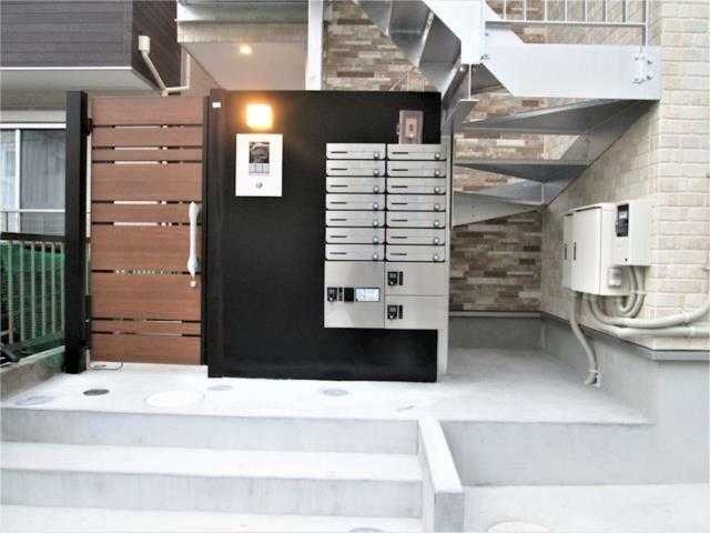 セキュリティ　【南向き日当たり良好♪】大型スーパー至近で住環境良好！！