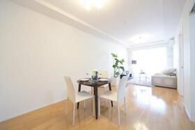 居室・リビング　写真は同タイプ住居です