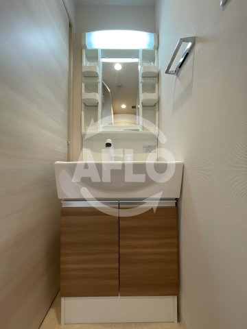 洗面設備　コーラルポワント難波WEST　洗面所