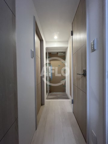 玄関　リュエルうめきた　玄関