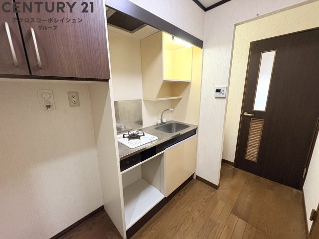 キッチン　1口ガスコンロ付きのシンプルなキッチン