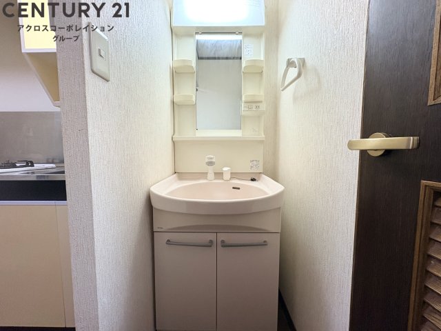 洗面設備　独立洗面台付き！