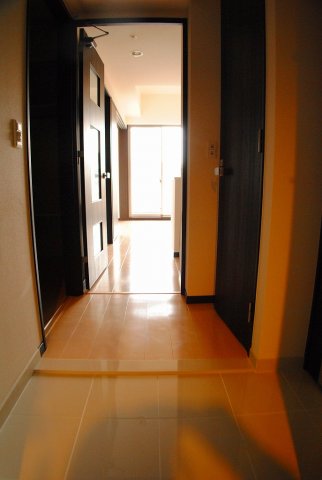 玄関　毎日通る玄関はこちらです 反転