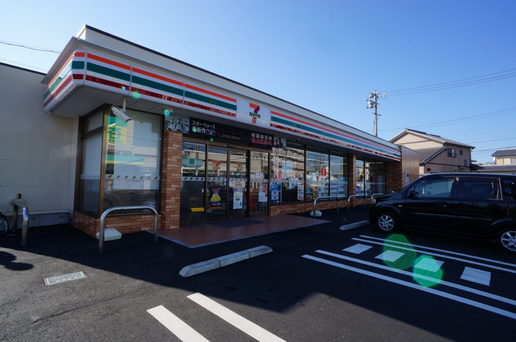 コンビニ　セブンイレブン 浜松文丘町店（コンビニ）まで244m