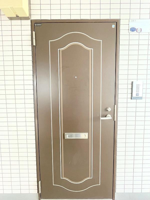 玄関　玄関外側