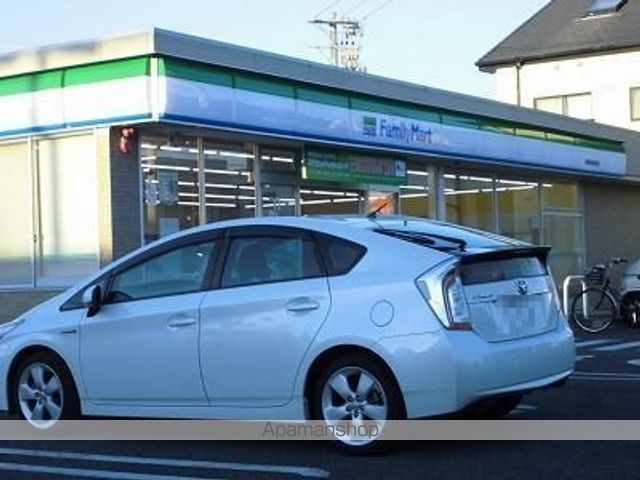 コンビニ　ファミリーマート静岡南瀬名町店（コンビニ）まで220m
