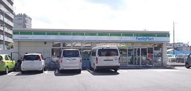 コンビニ　ファミリーマート 東大宮五丁目店（コンビニ）まで36m