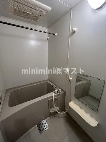 バス・シャワールーム　同マンション内・別居室参考写真