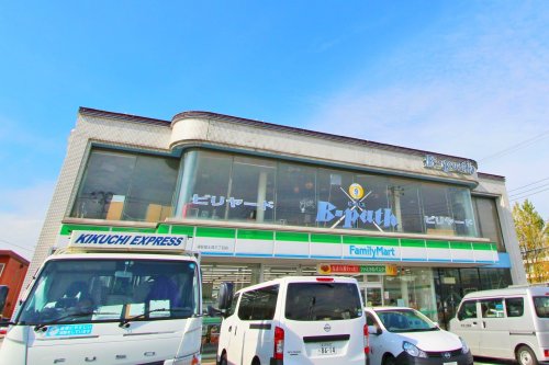 コンビニ　ファミリーマート 浦安富士見三丁目店（コンビニ）まで245m