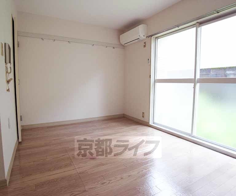 居室・リビング　キレイなお部屋ですね。