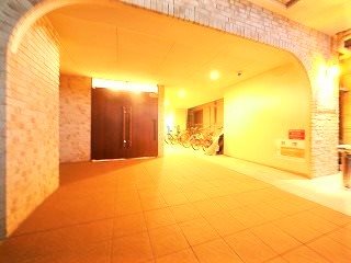建物外観　施工2014年の綺麗なマンションです。