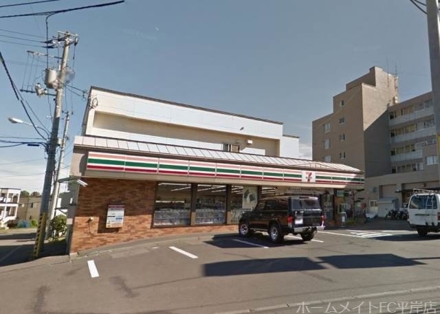 コンビニ　セブンイレブン月寒2条店（コンビニ）まで570m