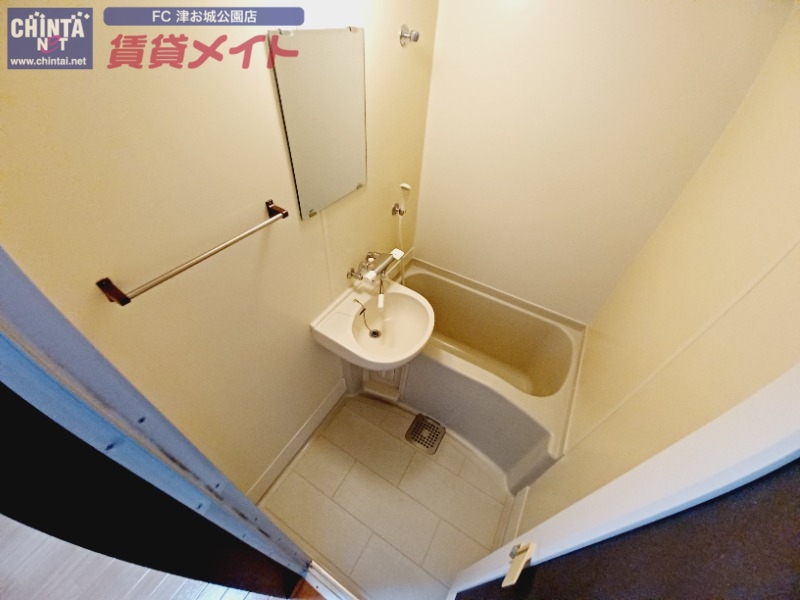 バス・シャワールーム　別部屋参考写真です