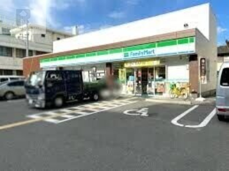 コンビニ　ファミリーマート新森二丁目店（コンビニ）まで298m