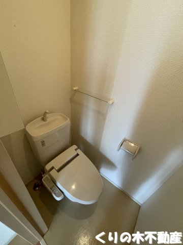 トイレ　トイレもきれいです