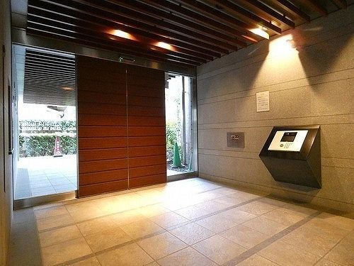 エントランス　毎日通るエントランス♪