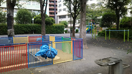 公園　平塚中央公園（公園）まで190m