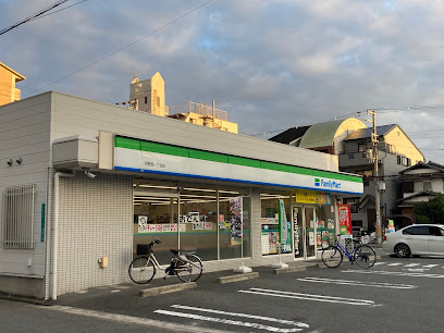 コンビニ　ファミリーマート 平野西一丁目店（コンビニ）まで275m