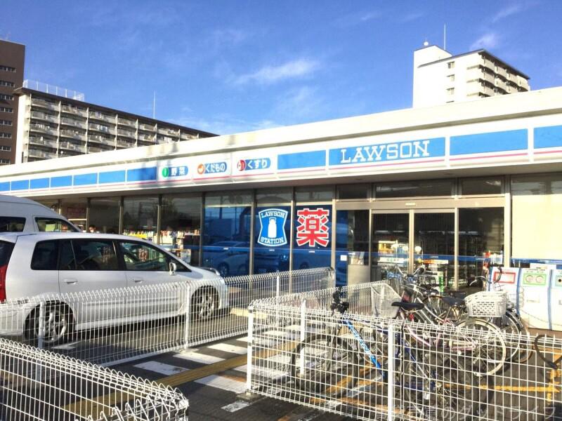 コンビニ　ローソン伏見向島駅前店（コンビニ）まで372m