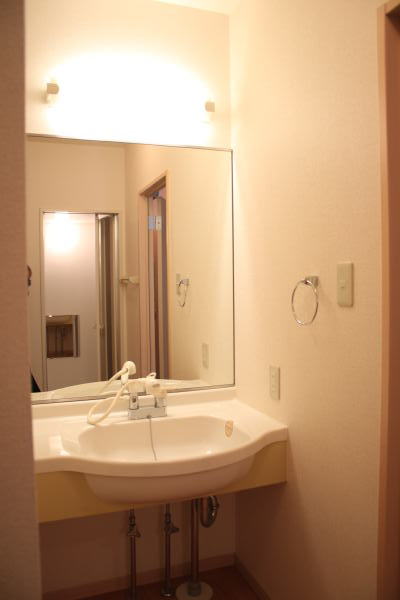 洗面設備　同仕様