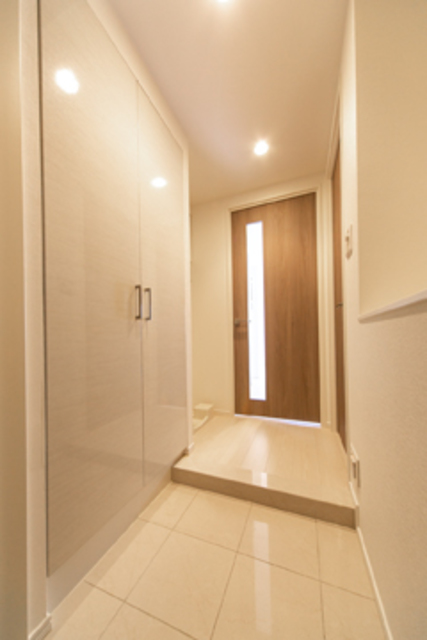 玄関　※写真は同タイプ住戸です。