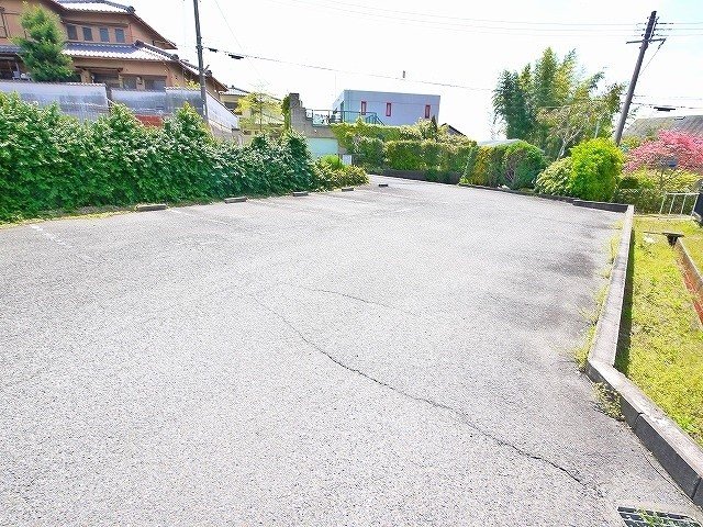 駐車場　駐車スペースもあります