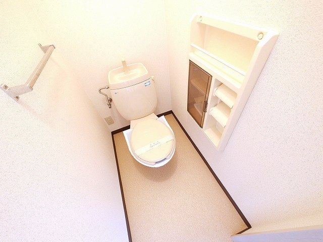 トイレ　コンパクトで使いやすいトイレです