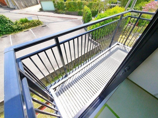 バルコニー　外からの目が気にならないバルコニーで洗濯物が干せます