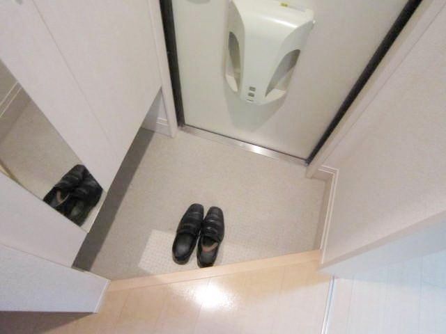 玄関　★大きな下駄箱あります★