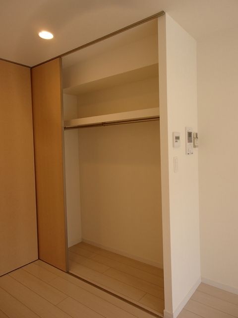その他設備　大きなクローゼット収納付