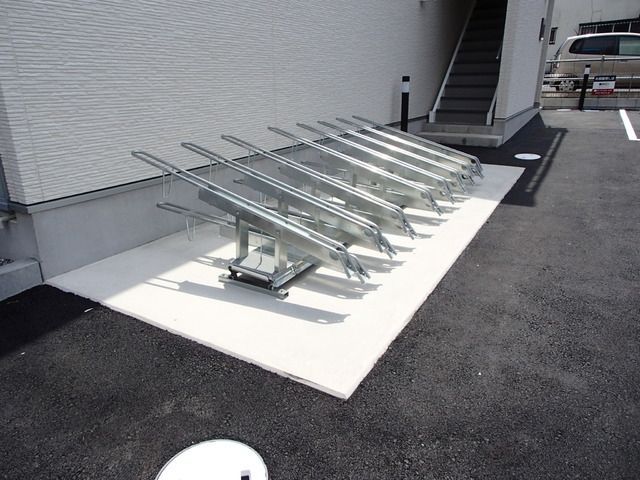 エントランス　自転車置場
