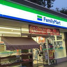コンビニ　ファミリーマート 用賀の杜店（コンビニ）まで191m