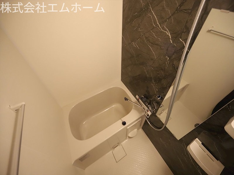 バス・シャワールーム　浴室乾燥機付バスルーム