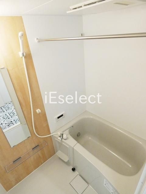 バス・シャワールーム　一日の疲れを癒す浴槽になります