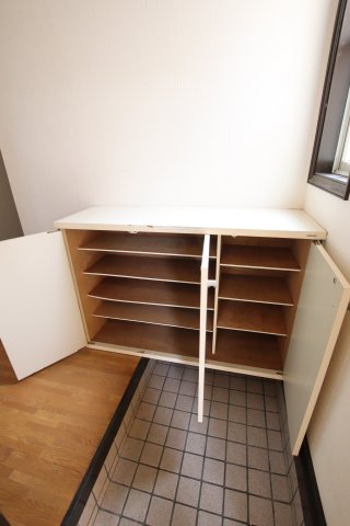 収納　シューズボックス