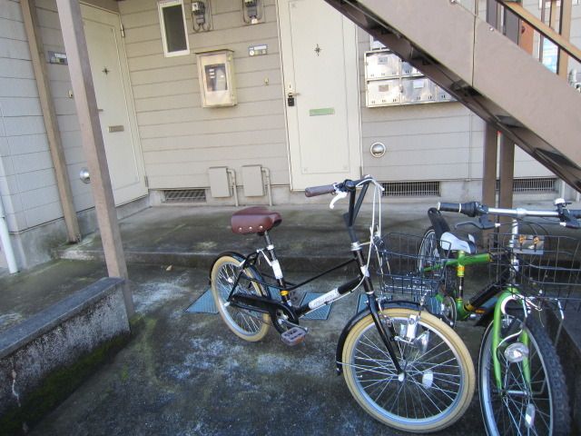 その他共有部分　★階段下に自転車置けそうです★