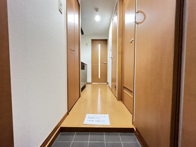玄関　玄関も明るく綺麗です♪
