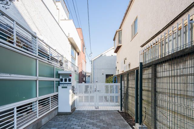 エントランス　建物の内部です