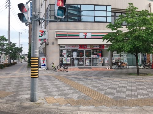 コンビニ　セブンイレブン 春日井勝川駅南口店（コンビニ）まで966m