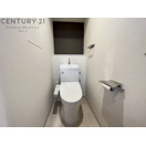 トイレ　温水洗浄便座付きのトイレです♪