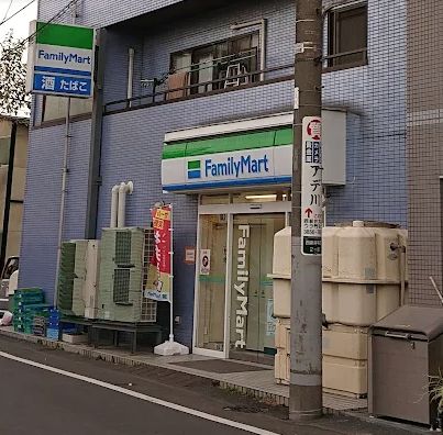 コンビニ　ファミリーマート 亀山西新井本町店（コンビニ）まで69m