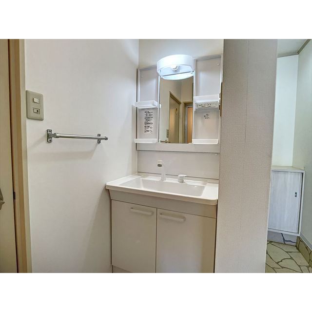 洗面設備　※他のお部屋の写真を利用しておりますので現状とは異なります。