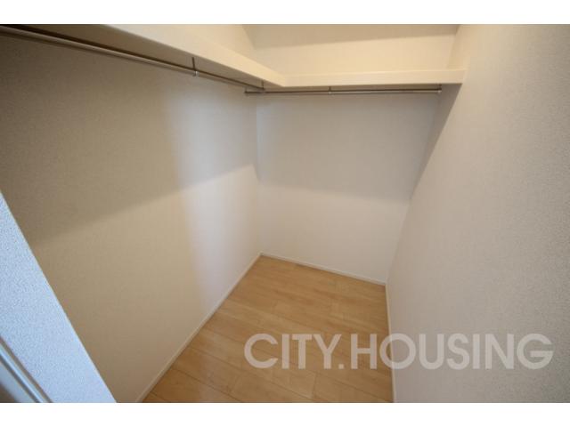収納　※同タイプ部屋の写真です。