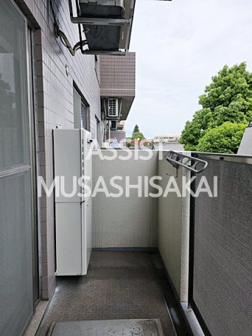 バルコニー　写真：設備同仕様の別物件です