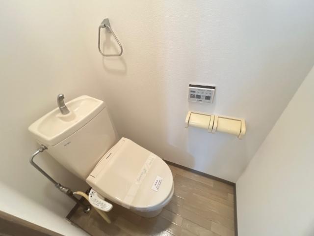 トイレ　シャワー付トイレ