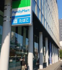 コンビニ　ファミリーマート 南麻布三丁目店（コンビニ）まで269m