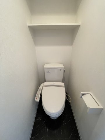 トイレ　※別号室参考写真です