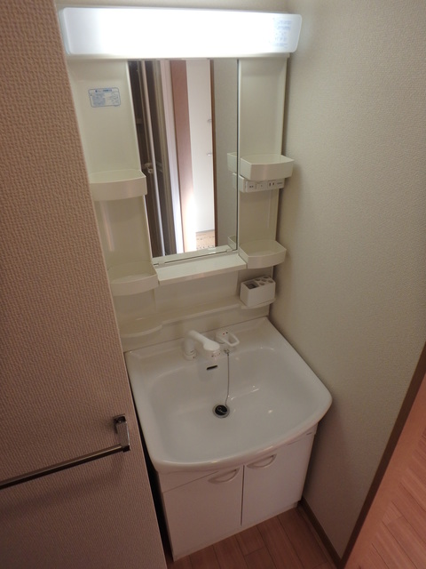 洗面設備　毎日使いますよね…独立洗面台。
